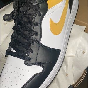 Nike Air Jordan 1 Mid